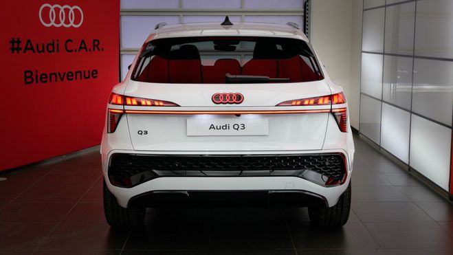 Audi Q3 HYBRIDE e-hybrid 272 ch S tronic 6 S lin Blanc de 