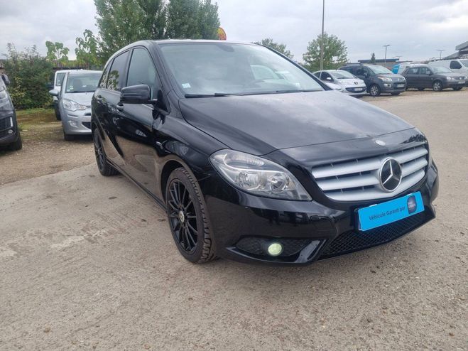 Cliquer pour voir la photo suivante Mercedes Classe B II (W246) 180 CDI 1.8 Fascination 7G-DCT INCONN de 2012