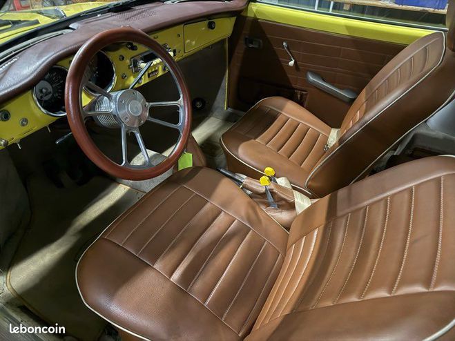 Volkswagen Karmann Ghia cabriolet 1973 restaure Jaune de 1973