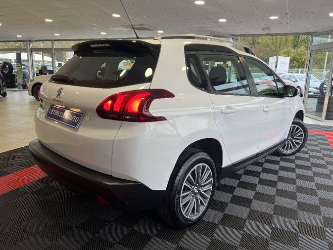 Peugeot 2008 1.2 82ch BVM5 Active Blanc de 2018