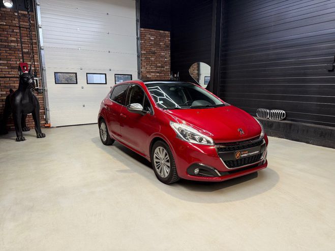 Peugeot 208 ALLURE 1.2 PureTech 82 cv BVM5 - CARPLAY Rouge de 2017