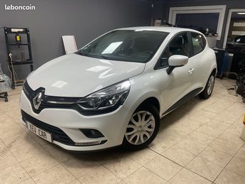  Voir détails -Renault Clio IV dci 90 cv garantie 12 mois à Gunange (57)
