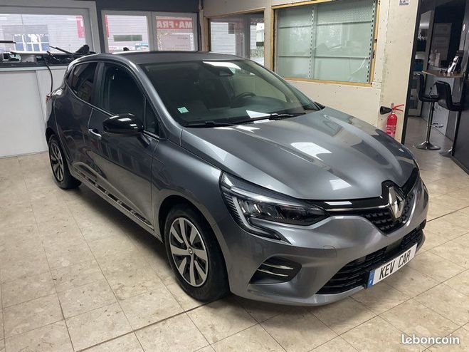 Renault Clio V quilibre 22800 km garantie 12 mois Gris de 2023