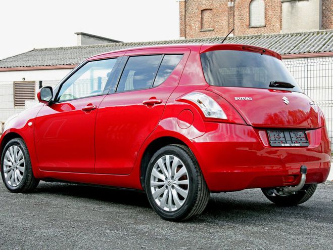 Suzuki Swift 1.2i GLX Bordeaux mtallis de 2011