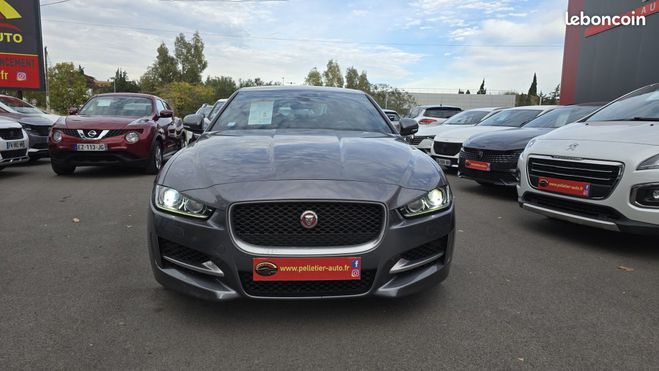 Jaguar XE 2.0 D 180 ch BVA AWD R-Sport Gris de 2018