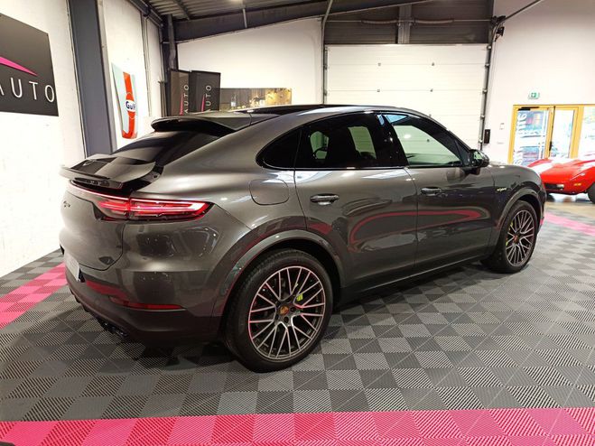 Porsche Cayenne COUPE E-Hybrid 3.0 V6 462 ch Tiptronic B Gris de 2021