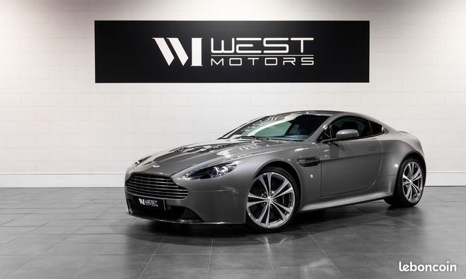 Cliquer pour voir la photo suivante Aston martin V8 Vantage V12 6.0 517 ? Française Entretien exclus Gris de 2010