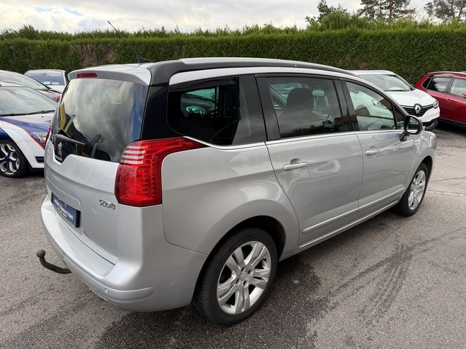 Peugeot 5008 1.6 HDI115 FAP ALLURE 7PL GRIS C de 2012