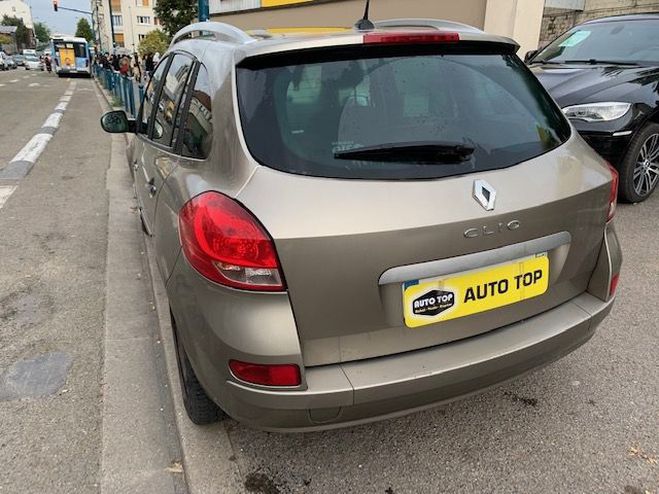 Renault Clio 1.5 DCI 70CH TOMTOM BEIGE de 2009