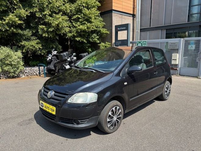 Cliquer pour voir la photo suivante Volkswagen Fox 1.2 55CH TREND PACK CONFORT NOIR de 2005