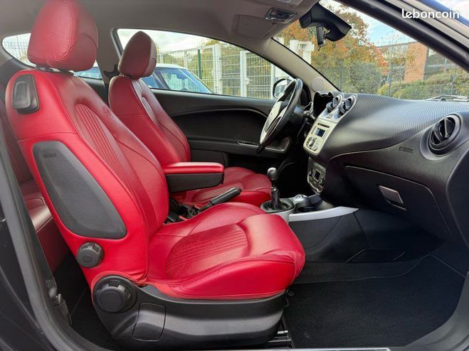 Alfa romeo Mito 1.3 jtdm 85 distinctive Noir de 2011