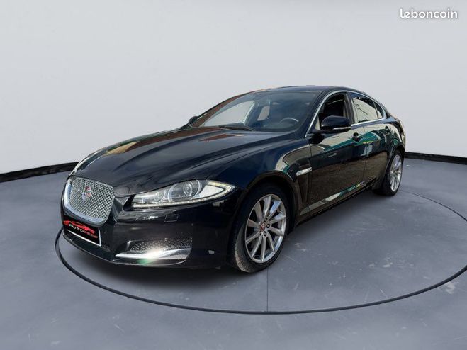 Cliquer pour voir la photo suivante Jaguar XF 2.2d 200 CH BVA Luxe Régulateur de vites Noir de 2014