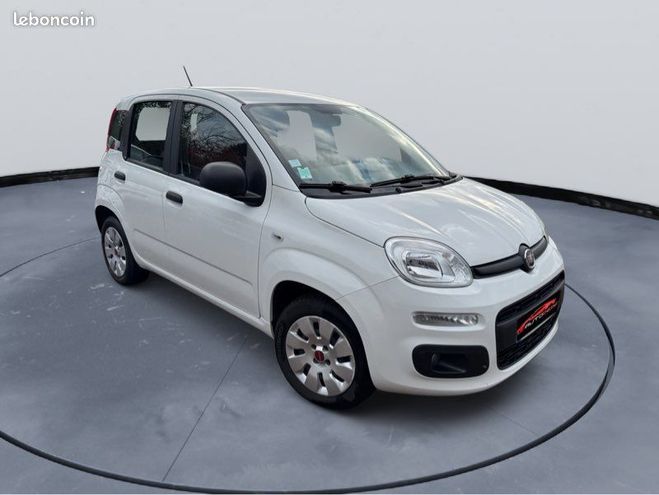 Cliquer pour voir la photo suivante Fiat Panda 1.2 70 CH Easy Bluetooth Climatisation Blanc de 2019