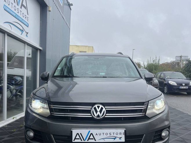 Volkswagen Tiguan 2.0 TDI 140ch BlueMotion Technology FAP  GRIS F de 2012