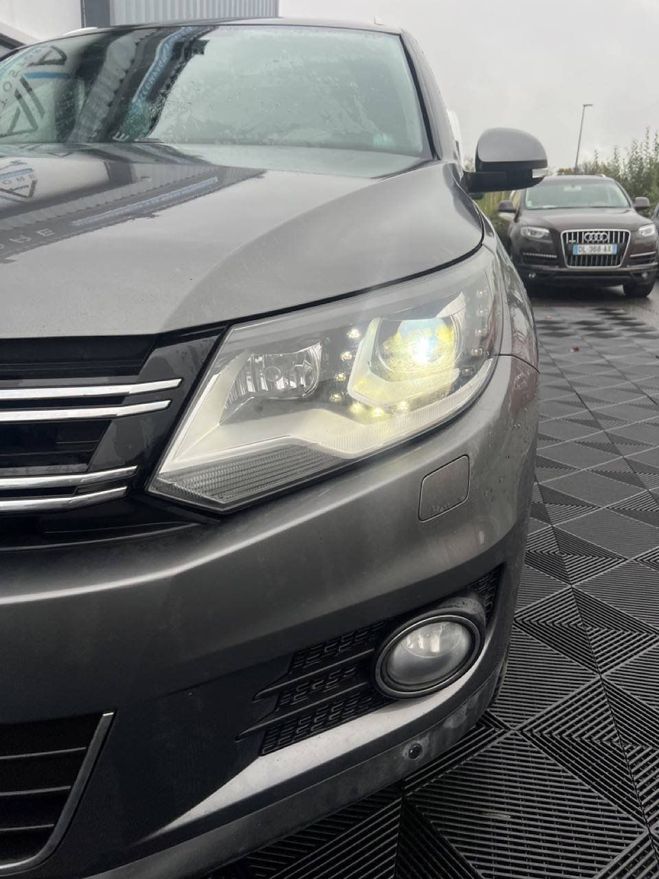Volkswagen Tiguan 2.0 TDI 140ch BlueMotion Technology FAP  GRIS F de 2012