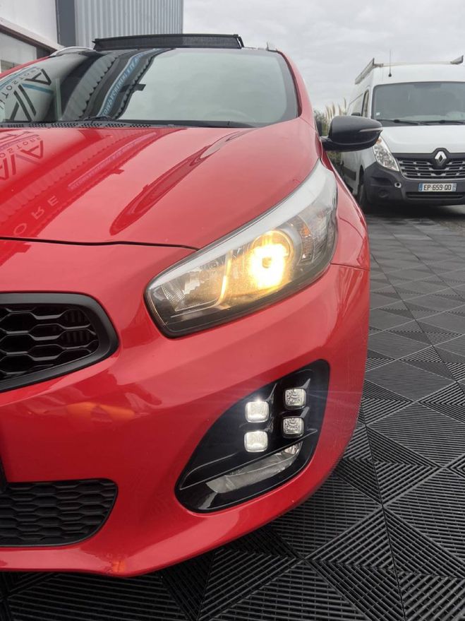 Kia Ceed d SW II 1.0 T-GDi 120ch GT Line ISG ROUGE de 2016