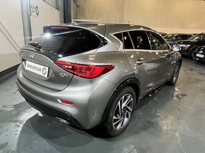 Infiniti Q30 1.5d 109ch Premium GRIS F de 2019