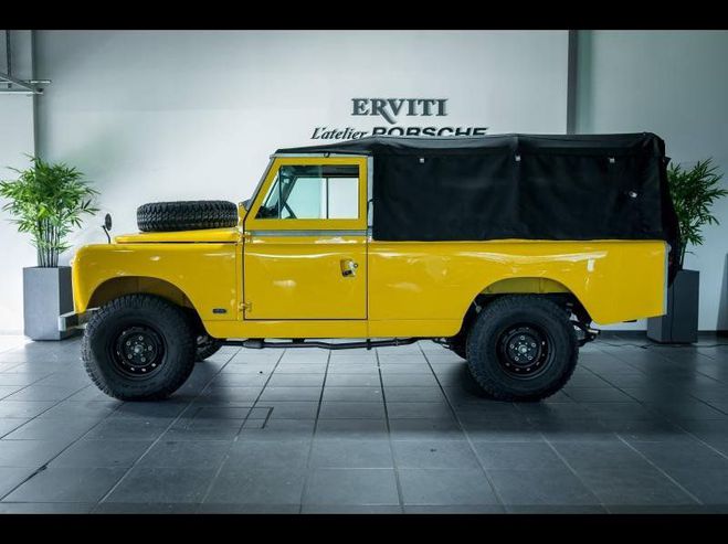 Land rover Series III 109 LONG Jaune de 1964