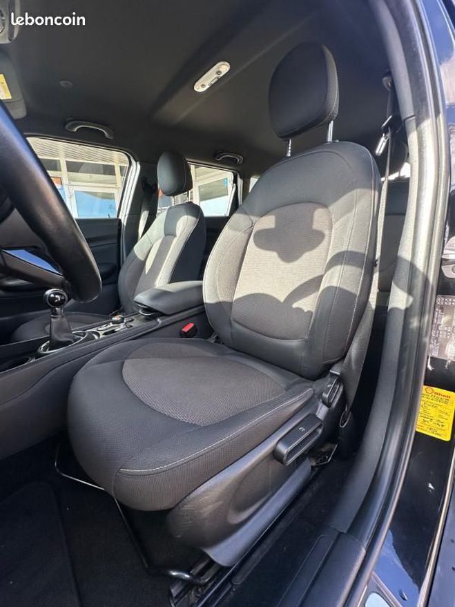 Mini Clubman 1.5 136CH COOPER Noir de 2017