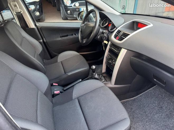 Peugeot 207 207+ Filou 1.4 ESSENCE 75CH Gris de 2013