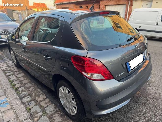 Peugeot 207 207+ Filou 1.4 ESSENCE 75CH Gris de 2013