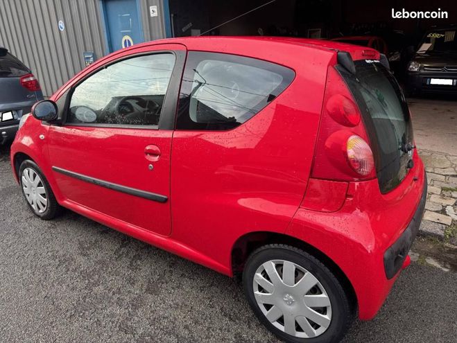 Peugeot 107 Filou 1.0 ESSENCE 68CH Rouge de 2007