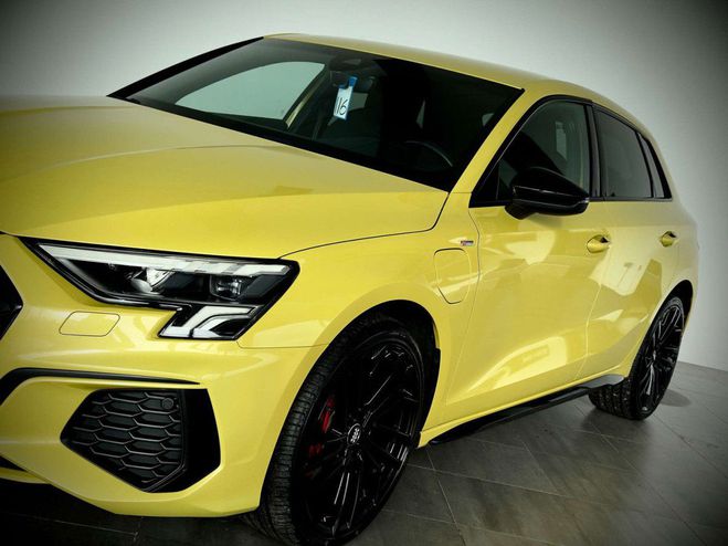 Audi A3 Sportback 1.4TFSIe PHEV S-LINE COMPETITI Jaune de 2022
