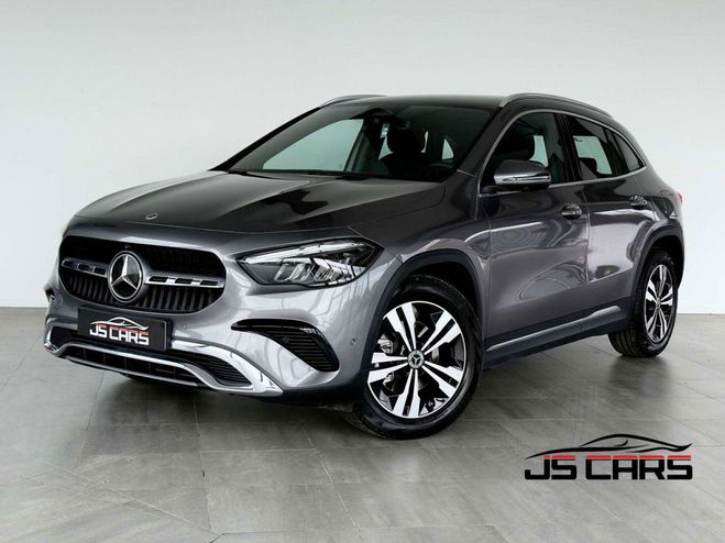 Cliquer pour voir la photo suivante Mercedes Classe GLA 180 1ERPRO-COCKPIT-3.380KM-GPS-CAMERA360 Gris de 2024