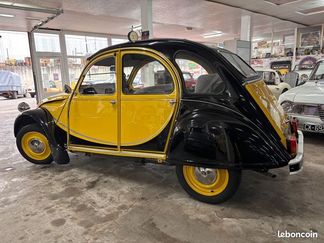 Citroen 2 CH 2 CV 2cv6 charleston Jaune de 1982