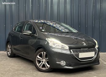  Voir détails -Peugeot 208 Allure 1.6 VTi 120ch Essence BVm5 Garant à Halluin (59)
