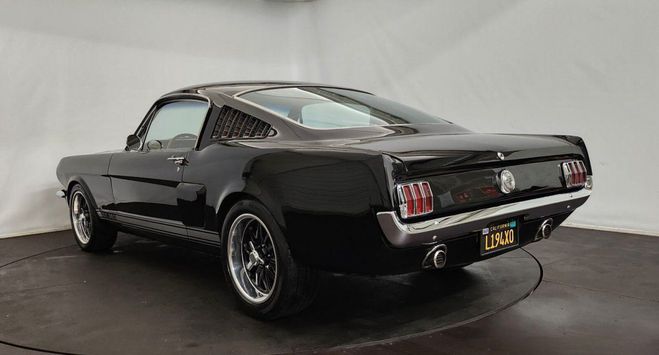 Ford Mustang Fastback Noir de 1965