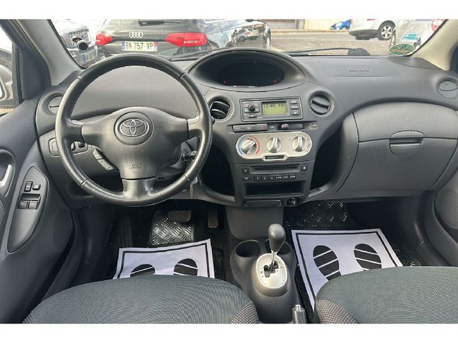 Toyota Yaris 65 VVT-i Lina Luna MMT MARRON  de 2003