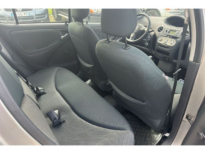 Toyota Yaris 65 VVT-i Lina Luna MMT MARRON  de 2003