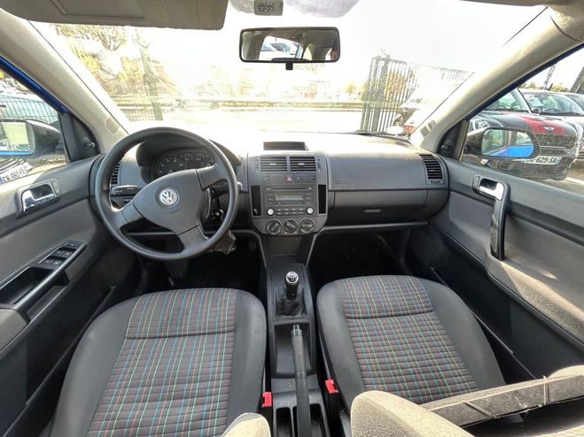 Volkswagen Polo IV (2) 1.2 60 UNITED 5P TRS FIABLE ENTR Bleu de 2009