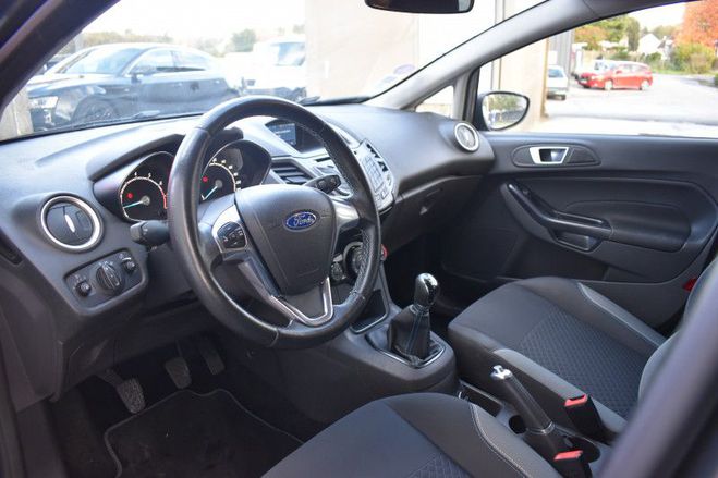 Ford Fiesta 1.0 ECOBOOST 100CH STOP&START BUSINESS 5 GRIS F de 2016