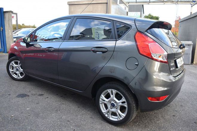 Ford Fiesta 1.0 ECOBOOST 100CH STOP&START BUSINESS 5 GRIS F de 2016