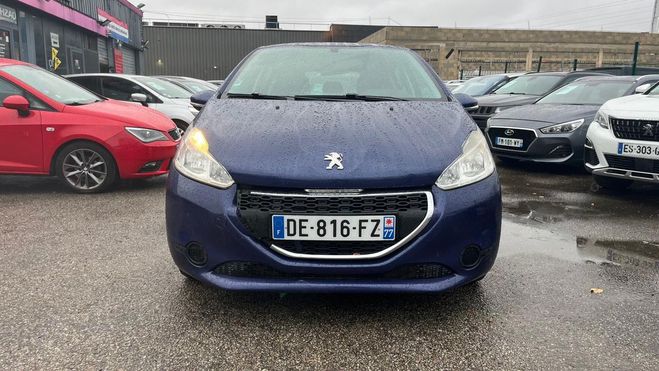 Peugeot 208 1.4 HDI 68 ENVY 5P FIABLE Violet de 2014