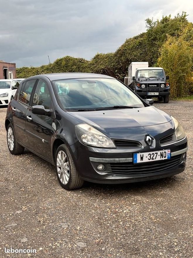 Renault Clio 3 1.2 16V Authentique 75cv Gris de 2007