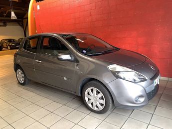  Voir détails -Renault Clio III (K85) 1.2 16v 75ch Yahoo à  Le Havre (76)
