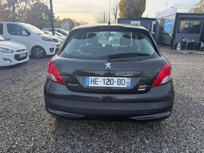 Peugeot 207 1.6 HDi 92ch FAP 98g BLUE LION Noir de 2011