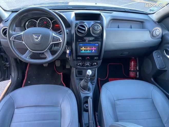 Dacia Duster 1.5 DCI 110CH BLACK TOUCH 4X2 PREMIERE M Gris de 2017
