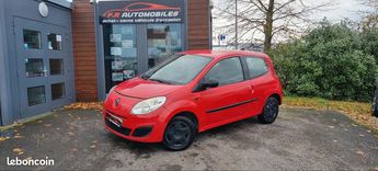  Voir détails -Renault Twingo 1.2 Ess 75 ch à Sainte-Marie-aux-Chnes (57)