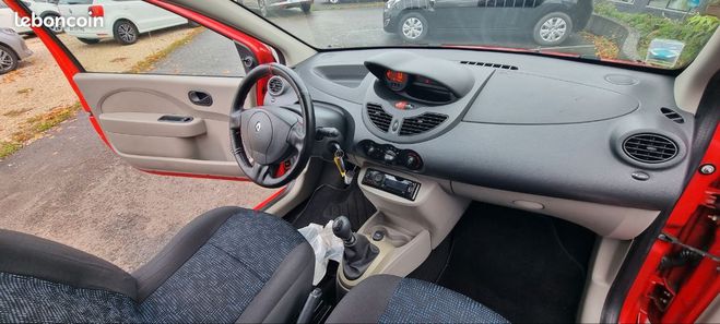 Renault Twingo 1.2 Ess 75 ch Rouge de 2009