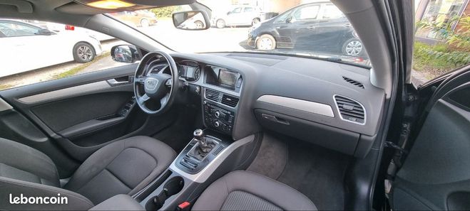 Audi A4 Avant 2.0 tdi 120 ch attraction Noir de 2012