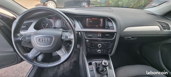 Audi A4 Avant 2.0 tdi 120 ch attraction Noir de 2012