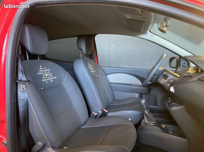 Renault Twingo 1.2 16v YAHOO (75cv) premire main suivi Rouge de 2011