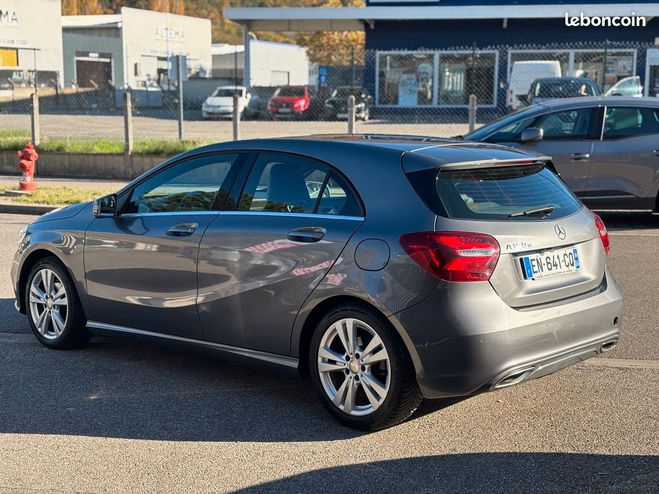 Mercedes Classe A (2) 180d Sensation Camra de recul TVA Gris de 2017