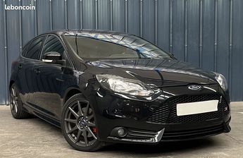  Voir détails -Ford Focus ST 2.0 SCTi 250 Essence BVM6 Garantie 1  à Halluin (59)