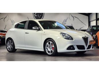  Voir détails -Alfa romeo Giulietta 1750 TBI - 235 BERLINE Quadrifoglio Verd à Saint-Laurent-du-Var (06)