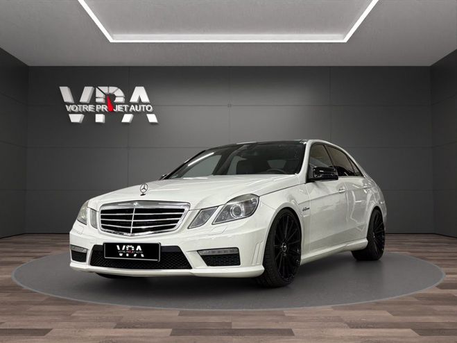 Cliquer pour voir la photo suivante Mercedes Classe E 63 AMG · 6.2 V8 525 ch · BVA7 | Sièges m Blanc de 2010